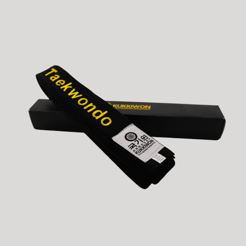 Tekvondo crni pojas sa vezom